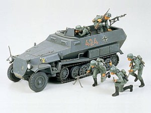 Pojazd wojskowy, Sd.Kfz.251/1 Hanomag, skala 1:35, Tamiya 35020