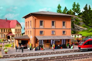 Dworzec kolejowy Tannau, skala H0, NOCH 66004