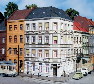 Kamienica narożny Schmidtstraße 25 , skala H0, AUHAGEN 11398