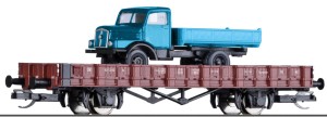 Wagon towrowy typu Ro z ładunkiem ciężarówki, DR,  skala TT, TILLIG 14664