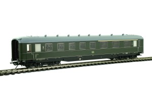 Wagon osobowy 1/2-klasy typu ABC4ü-39,, DR,  skala 0, LENZ 41262-04