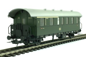 Wagon osobowy 1/2-klasy typu ABi-28 (ex BCi) , DB,  skala 0, LENZ 41110-10