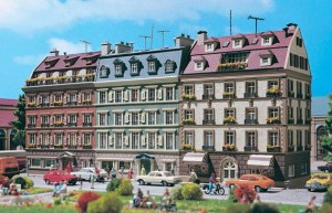 Szereg domów apartamentowych, skala H0, VOLLMER 43780