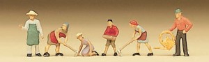 Prace w ogrodzie , skala N, PREISER 79046