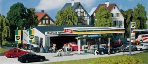 Stacja benzynowa, skala H0, FALLER 130345