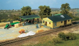 Magazyn towarowy wiejski , skala H0, AUHAGEN 11374
