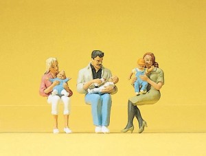 Siedzący rodzice z dziećmi, skala G, PREISER 45024