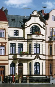 Kamienica  z atelier w Bonn, skala H0, KIBRI 39103