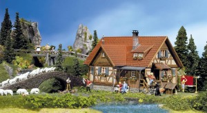 Dom na wsi, skala H0, FALLER 130270