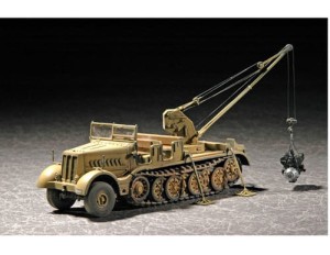Dźwig obrotowy 6t na ciągniku 18t (Sd.kfz.9/1 Early Version), skala 1:72, TRUMPETER 07253