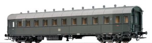 Wagon osobowy 2-klasy typu B4üe , DB,  skala H0, BRAWA 45311