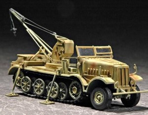 Dźwig obrotowy  6t na platformie Sd.kfz.9/1, skala 1:72, TRUMPETER 07251