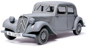 Pojazd wojskowy, Citroen 11CV, skala 1:48, TAMIYA 32517