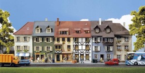 Domy szeregowe, skala H0, FALLER 130430