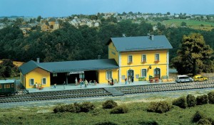 Dworzec kolejowy Plottenstein , skala H0, AUHAGEN 11369